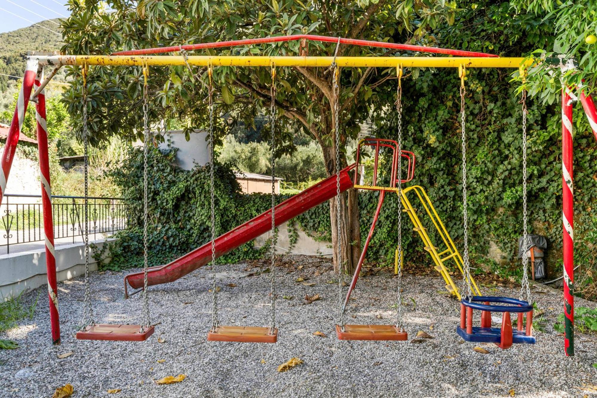 Verani Residence Parking Balcony Playground Sívros 외부 사진